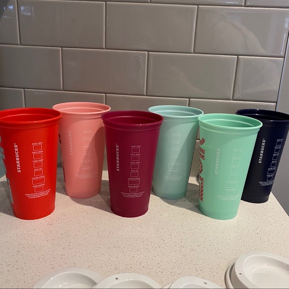 Starbucks Christmas Set of 6 Colour Changing Cups - Picture 6 of 6